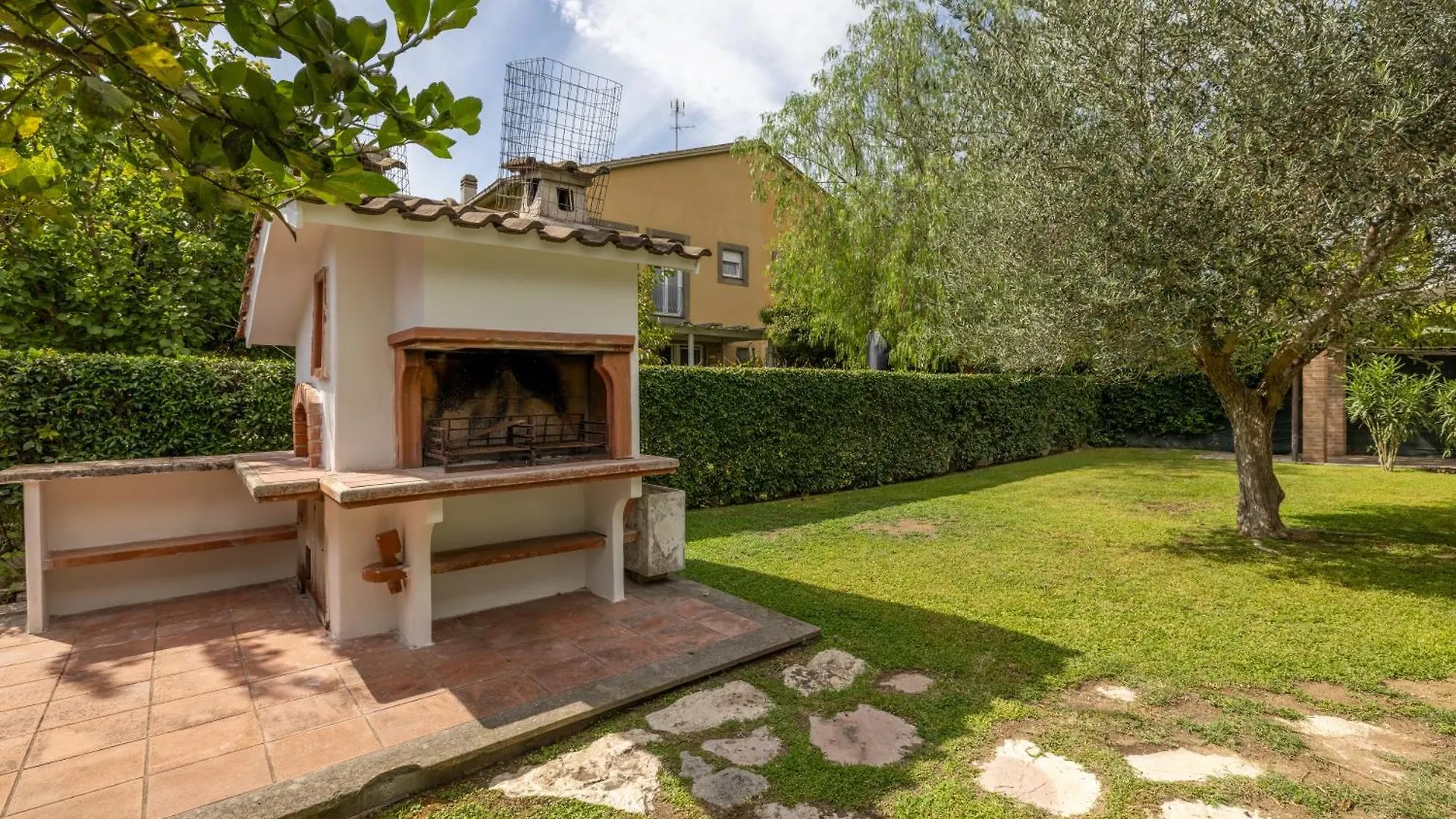 Spaziosa Villa Con Piscina, Bbq E Campi Da Tennis Per Famiglie E Gruppi Di Amici Casal Palocco