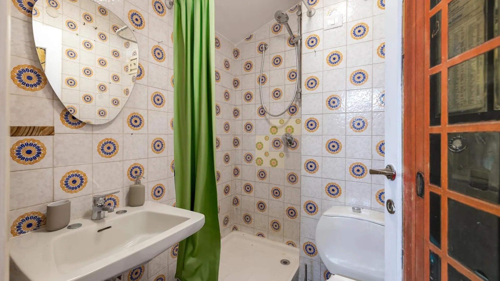 Spaziosa Villa Con Piscina, Bbq E Campi Da Tennis Per Famiglie E Gruppi Di Amici Casal Palocco Italy